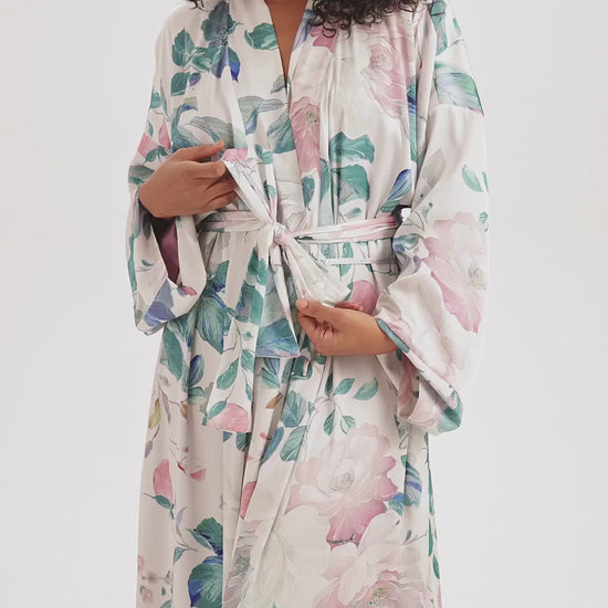 Model Renee wearing Queens Wear Robes Floral Dreams robe in a product video